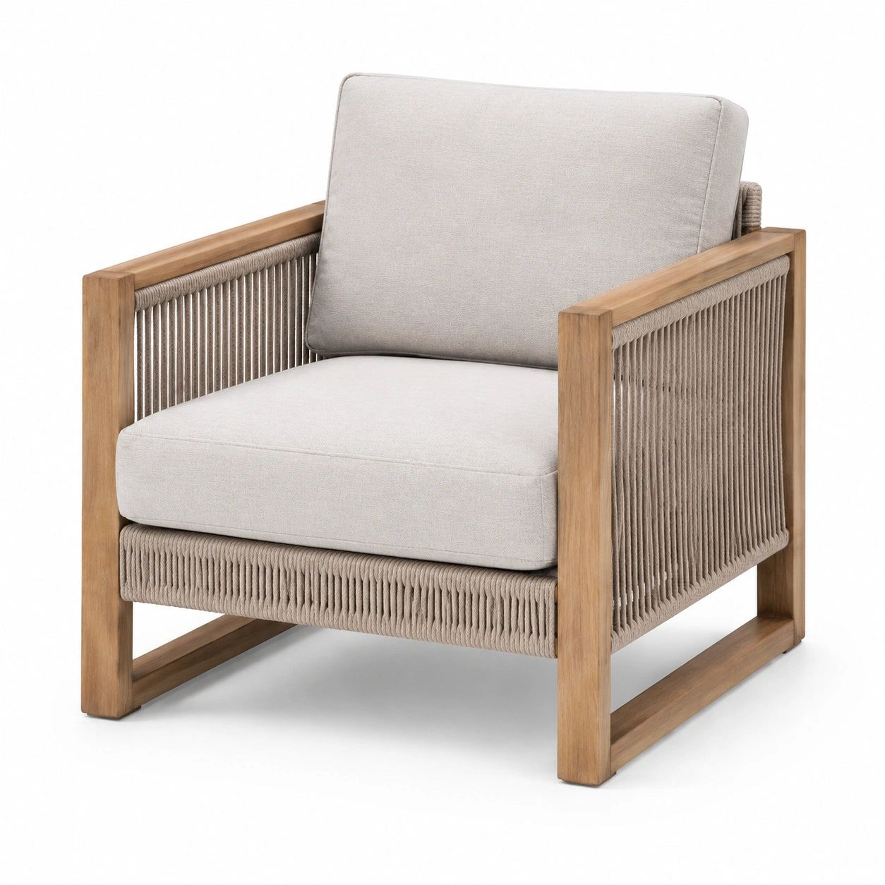 Sillón de madera de teca y cuerda con cojines beige extraíbles